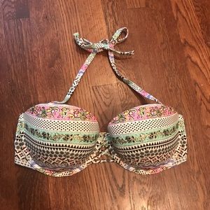 EUC 34 DD Victoria’s Secret Padded bikini top